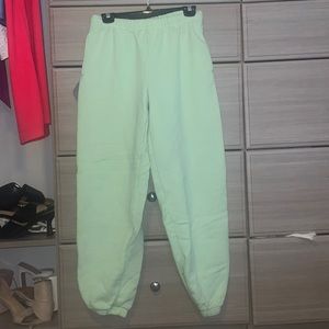 Aritzia Extra Fleece Sweatpants